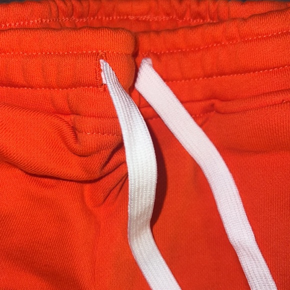 Shorts - Picture 2 of 4